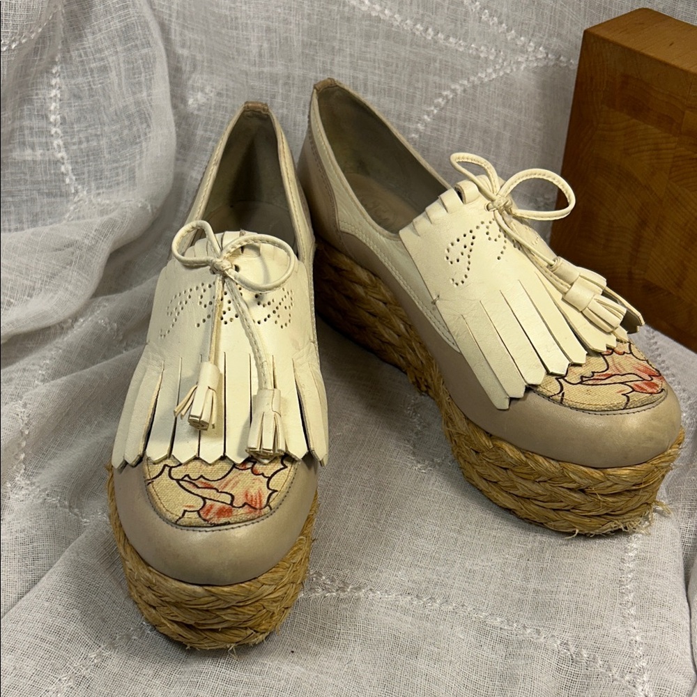 Tory Burch platforms leather loafers with tassles